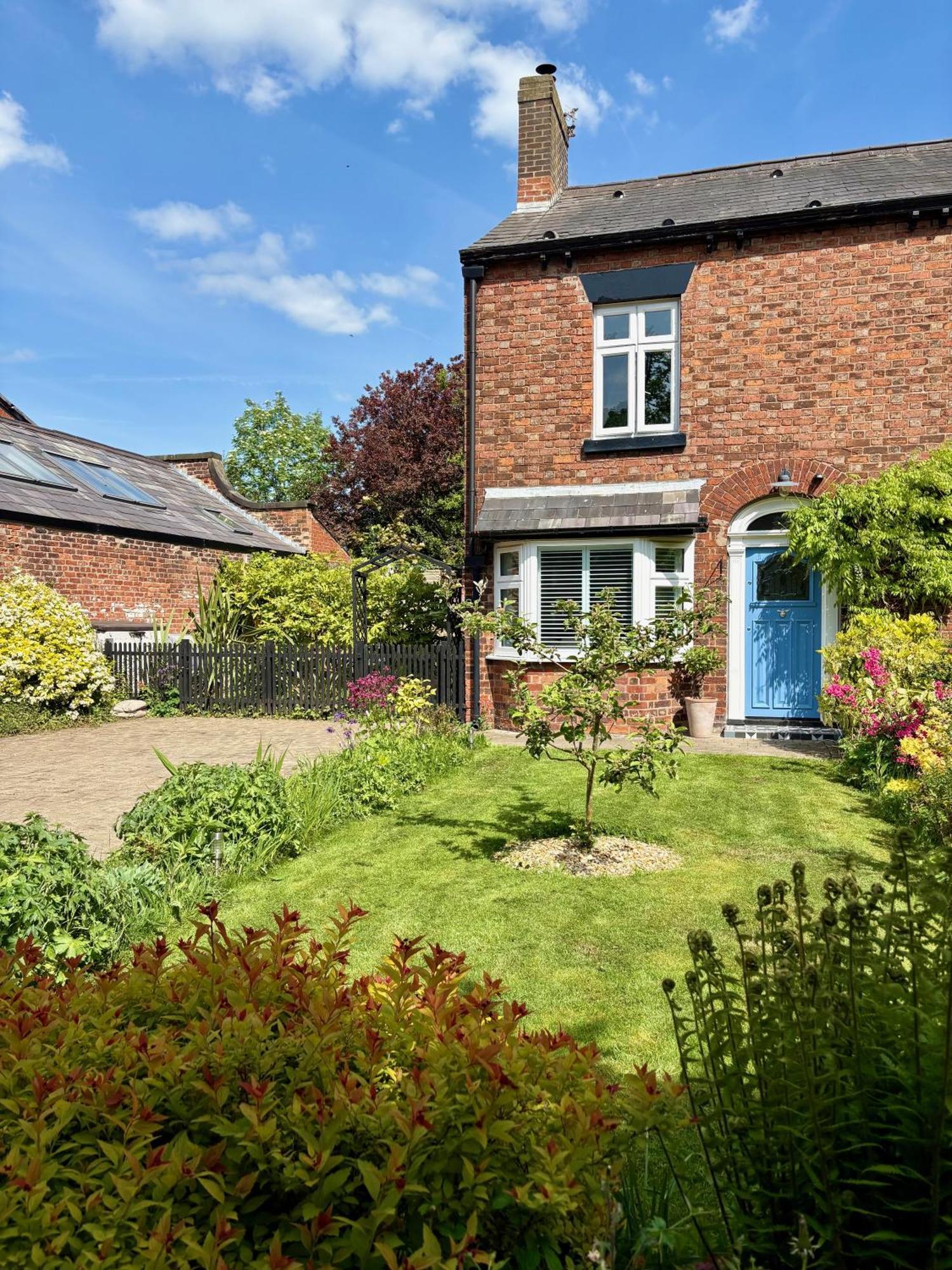 Eden Cottage Frodsham Exterior photo